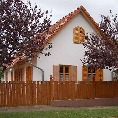 Apartment Balatonbereny 8 Exterior foto